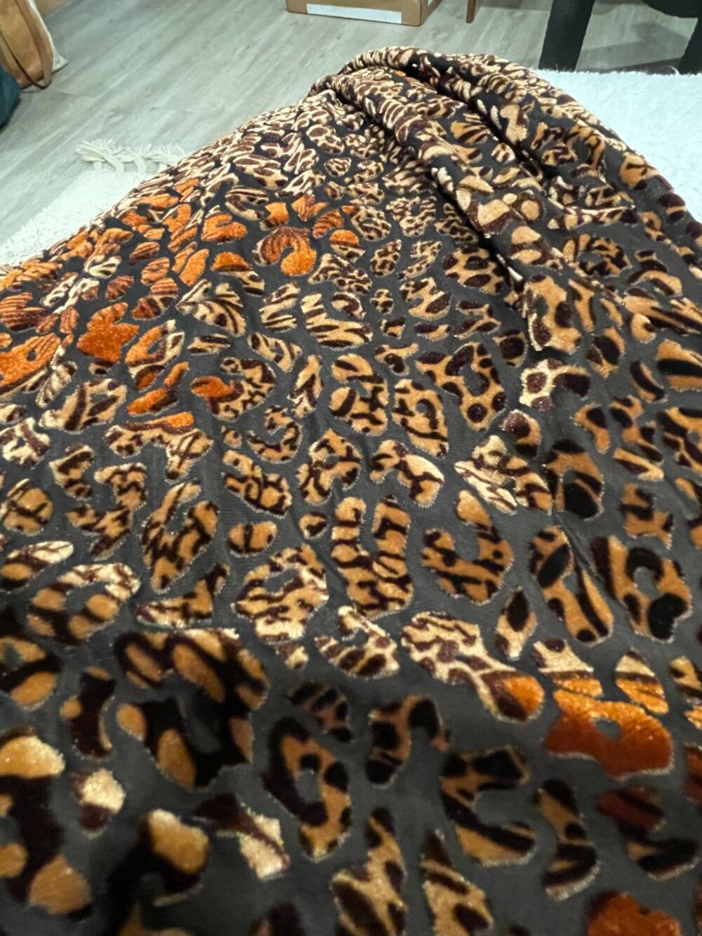 Temple Ro Burnout Velvet Bells - Picture 6 of 11